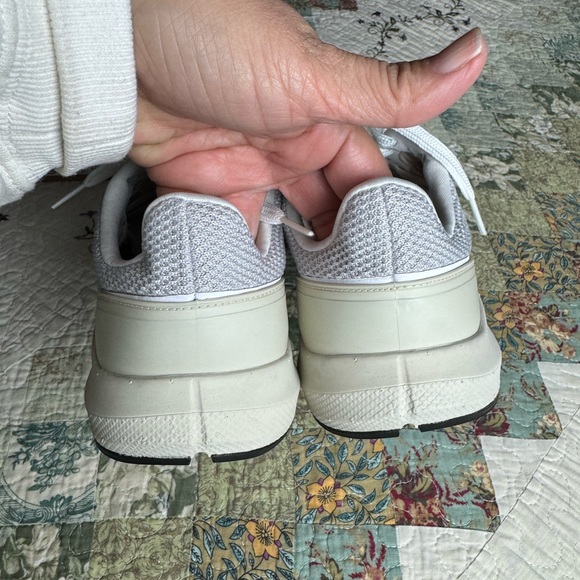 Veja Marlin V-Knit Chalk Pierre Sneakers Sz 9.5 - Picture 4 of 9